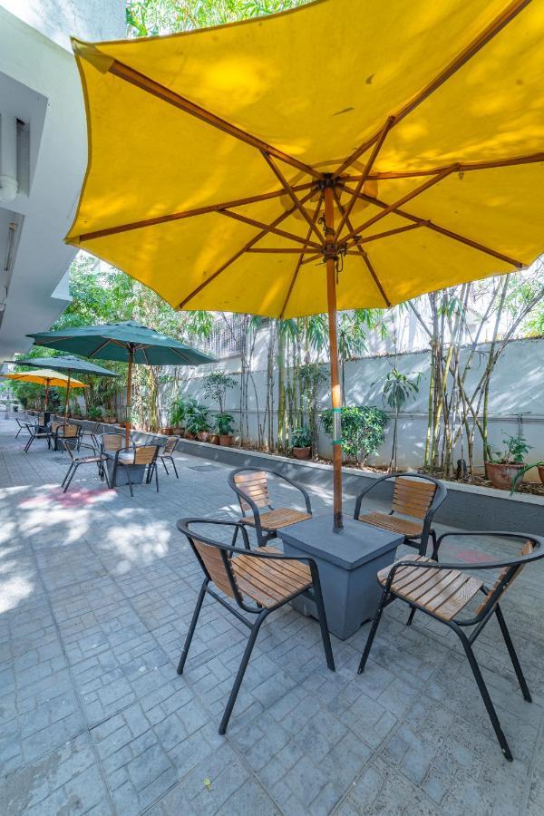 Hotel Athome , Whitefields, Kondapur Χιντεραμπάντ Εξωτερικό φωτογραφία